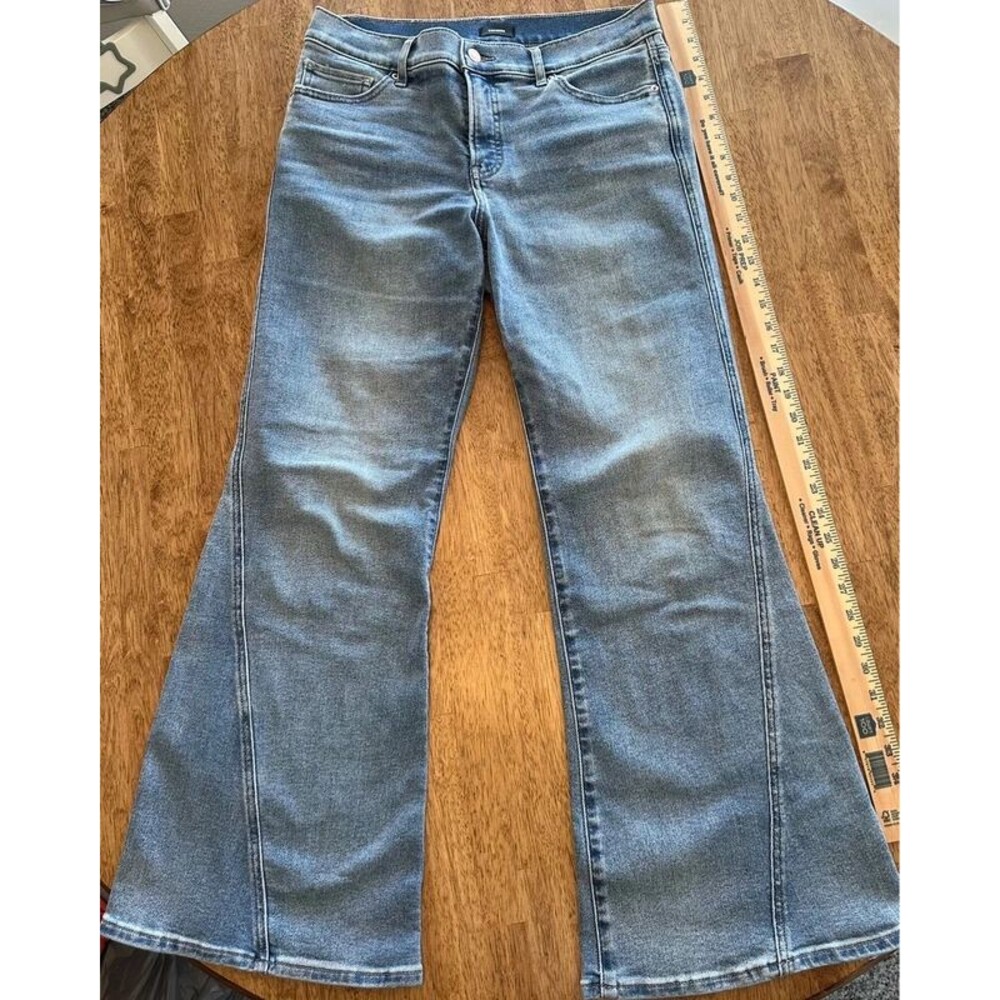 Express ’70s Flare Mid Rise Hyper Sculpt Hyper Stretch Jeans Size 10 Short